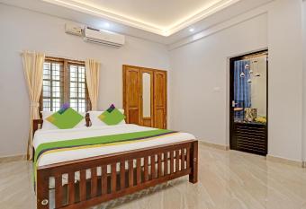 Itsy By Treebo - Palm Grove By D2V has Balcony rooms