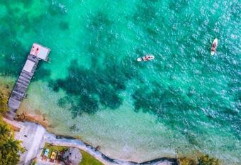 Villa Santuario Lake front Oasis allows 18 year olds to book a room