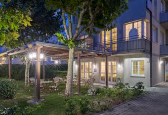 Marittima Rooms has Balcony rooms