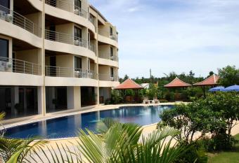 chawenglakeviewcondo has Balcony rooms