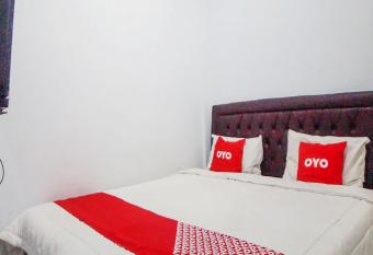 SUPER OYO 91627 Wika Wiki Homestay allows 18 year olds to book a room