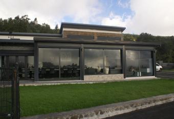 Chambre d   h  te Les Quatres Saisons has Balcony rooms