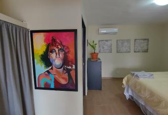 Casa Kamanda, Zona Colonial, Santo Domingo allows 18 year olds to book a room