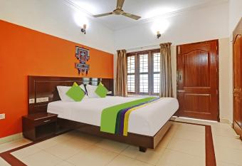 Treebo Trend Green Palm Resorts allows 18 year olds to book a room
