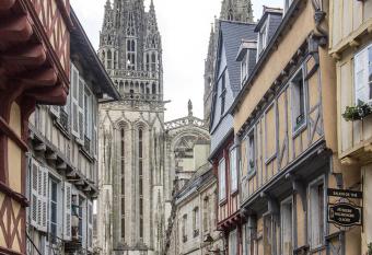 Palais allows 18 year olds to book a room