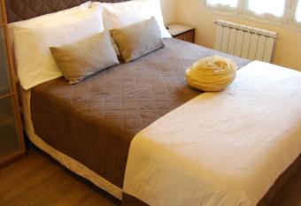 Burlamacco Gold allows 18 year olds to book a room