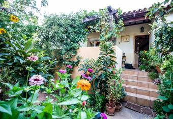 CRETAN ROOTS HOME allows 18 year olds to book a room