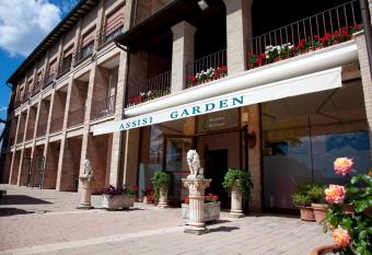 Assisi Garden has Balcony rooms