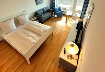 Appartement 24-312 Landseite allows 18 year olds to book a room