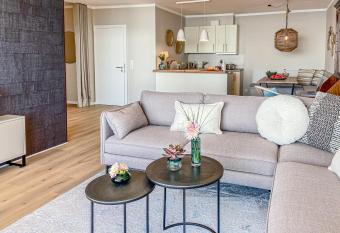 Appartement 28369 Meerblick allows 18 year olds to book a room