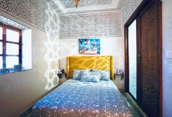 Riad Amelia : Lalla Fatima Zohra Room has Balcony rooms