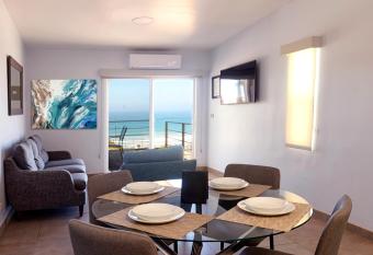 Popotla Villa #204 allows 18 year olds to book a room