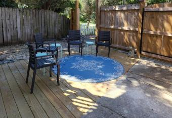 Sunset Haven has Balcony rooms