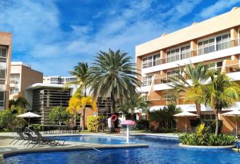 Pent House D  plex en el Hotel Margarita Real con capacidad hasta para 8 personas totalmente equipado. Ubicado en la zona m  s exclusiva de Pampatar, a tan s  lo metros de la playa, con servicio hotelero e instalaciones de lujo! has Balcony rooms