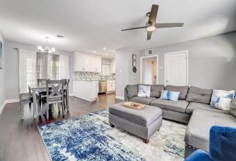 Quintessential at the Quarry has Balcony rooms