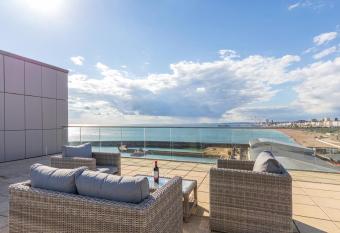 Unique Sea View Penthouse with Hot Tub has Balcony rooms