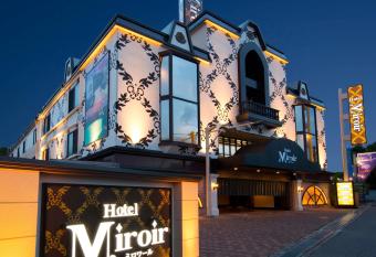                             allows 18 year olds to book a room