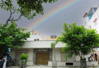 Beautiful 6 Bed Stay near the Ganges in Haridwar allows 18 year olds to book a room