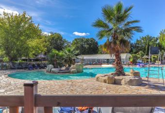 Mobil-home tout confort has Balcony rooms