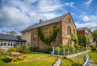 Haighton Manor - Brunning and Price allows 18 year olds to book a room