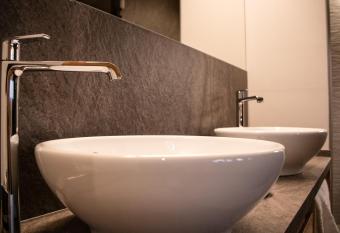 Hotel Concordia allows 18 year olds to book a room