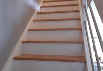 Kerlann Bruz allows 18 year olds to book a room