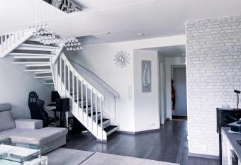 Avara, ylellinen kaksikerroksinen huoneisto. has Balcony rooms