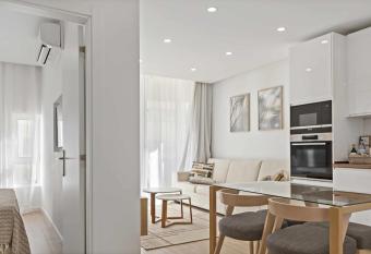 Timeless Sea II Apartment allows 18 year olds to book a room