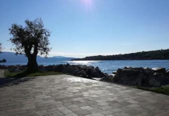 La Benny delle Meraviglie has rooms with a private hot tub