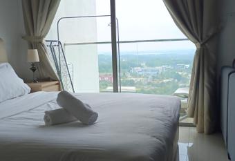Cyberjaya cybersqure peace home has Balcony rooms