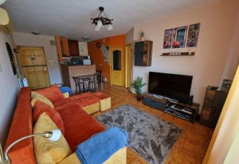 Epreskert Apartman has Balcony rooms