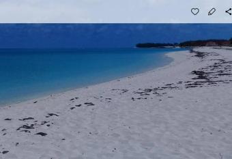 Small's Cozy Rest 5 Dock available 2 bedroom. has Balcony rooms