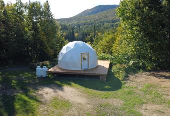 Vall  e Jeunesse Qu  bec has Balcony rooms