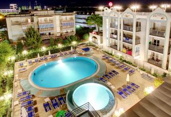 Hotel Palace has Balcony rooms