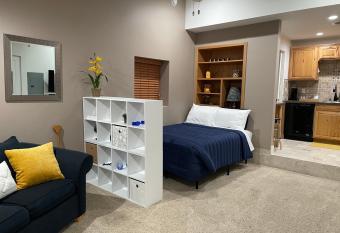 Tru View Studio has Balcony rooms