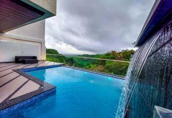 Celebrity villa 5bhk by Trident has Smoking/Balcony rooms