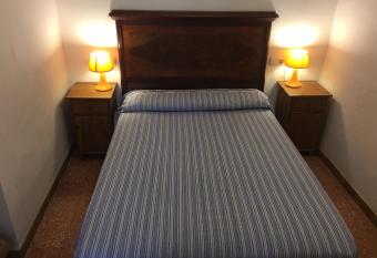 CASA RURAL La Jara -Fonda de Navarr  s- has Balcony rooms