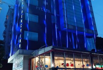 Hotel Presidency Inn allows 18 year olds to book a room