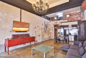 Indulge Apartments - Eighth allows 18 year olds to book a room