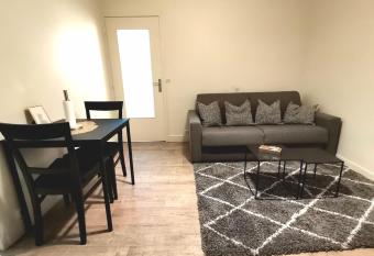 LUXIA HOUSE has Balcony rooms