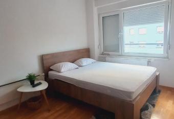 Stan BL has Balcony rooms