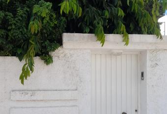 La Marsa Appartement S+1 r  nov  . Id  alement situ   allows 18 year olds to book a room