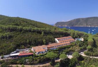 Hotel Capo Di Stella has Balcony rooms