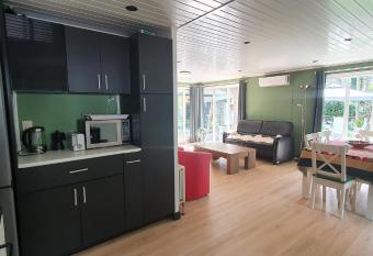 the free bird Only for vacation has Balcony rooms