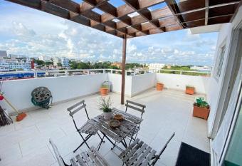Armon  a Rooftop PH Ocean View Private Terrace has Balcony rooms