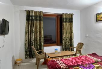 WonderLand Guest House has Balcony rooms