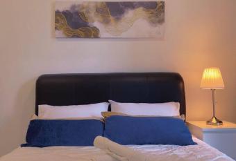 Premium Resident Suites @ Dsara Sentral allows 18 year olds to book a room