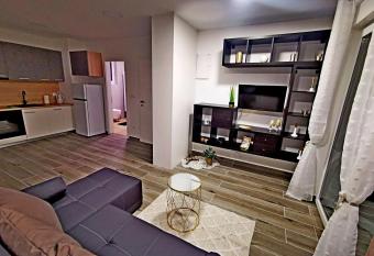 GOLDEN - self CHECK IN allows 18 year olds to book a room