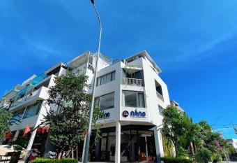 N   ng Villa & Homestay H    Long has Balcony rooms