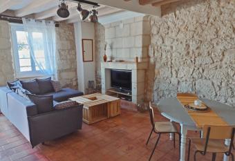 L Appart Langeaisien allows 18 year olds to book a room